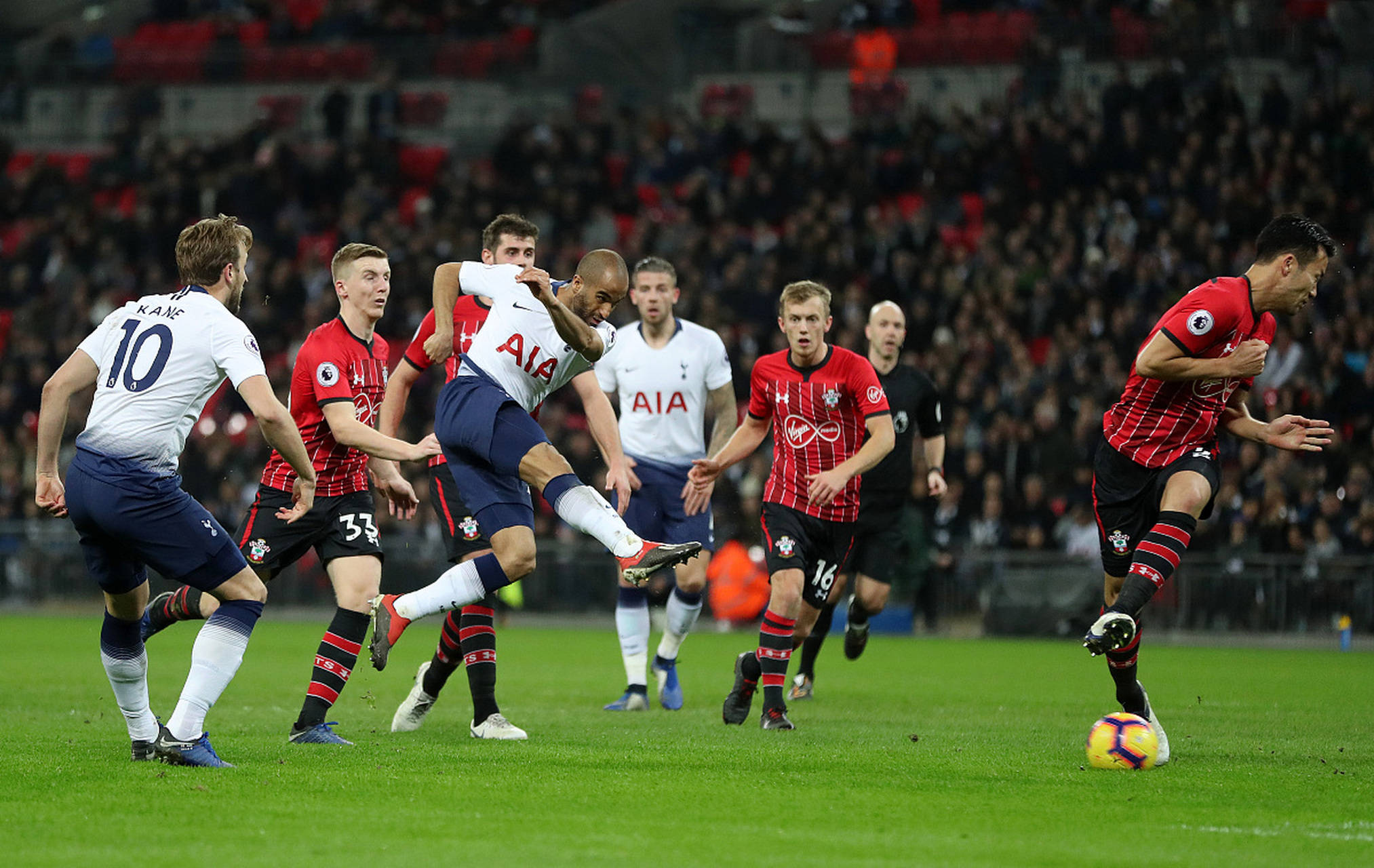 势显得有些 势显得有些